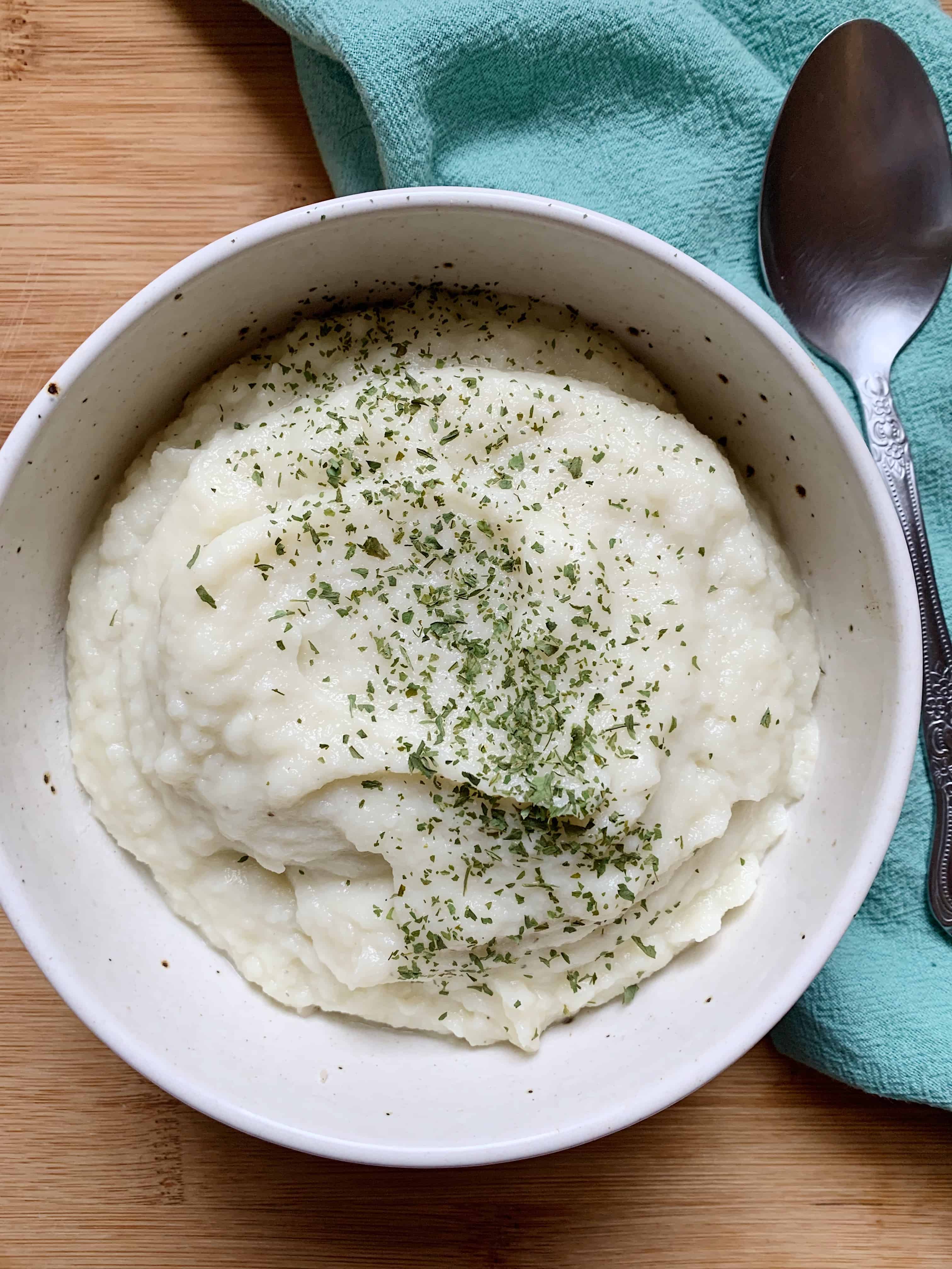 Instant Pot Garlic Cauliflower Mash (Whole30, Paleo) a dash of dolly