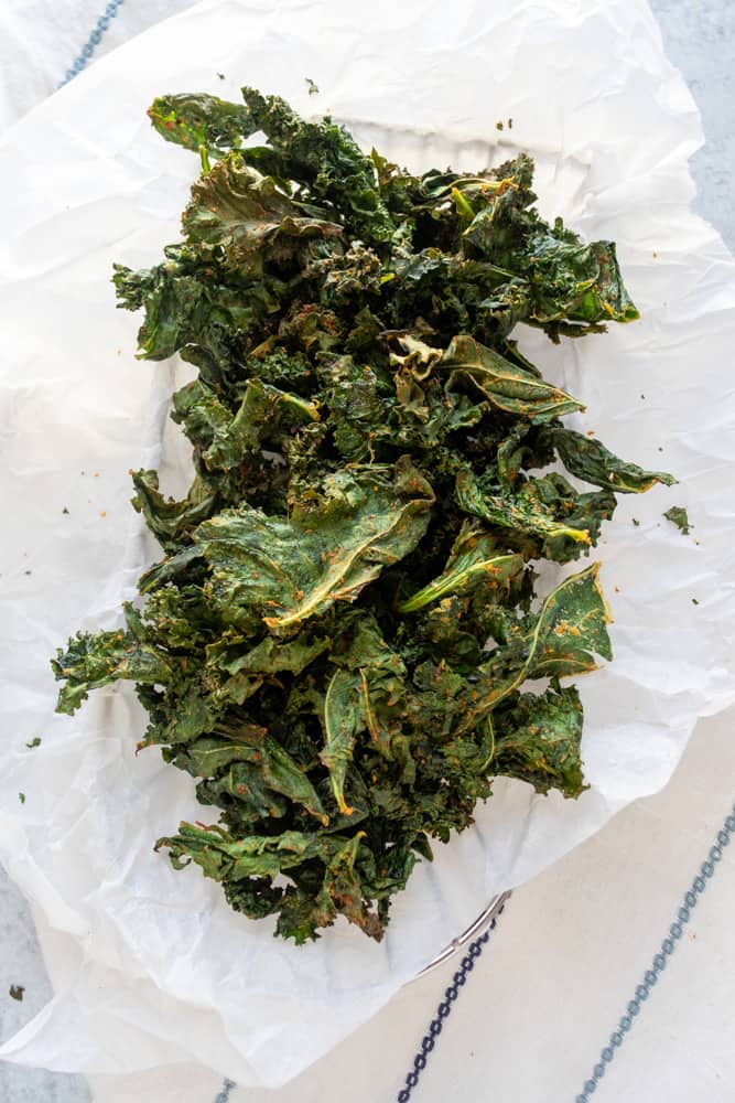 air fryer kale chips in a basket