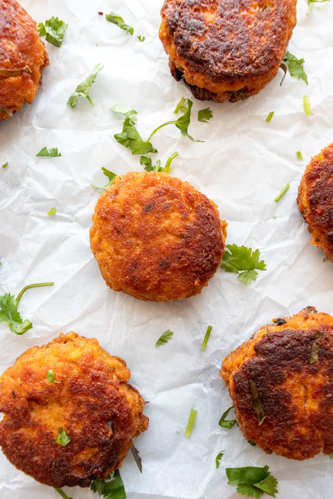 overview of red curry salmon cakes