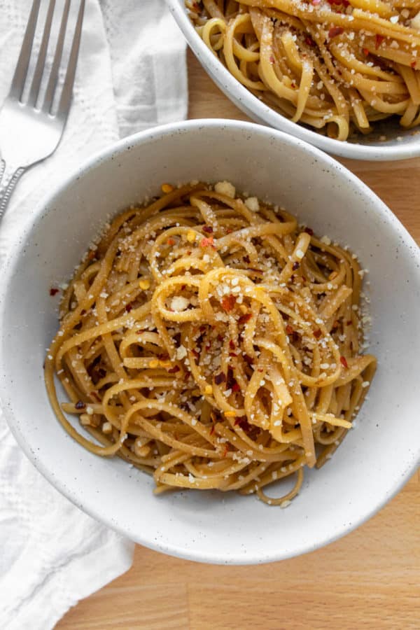 Spicy Garlic Linguine (with Paleo and Gluten-Free options) - a dash of ...